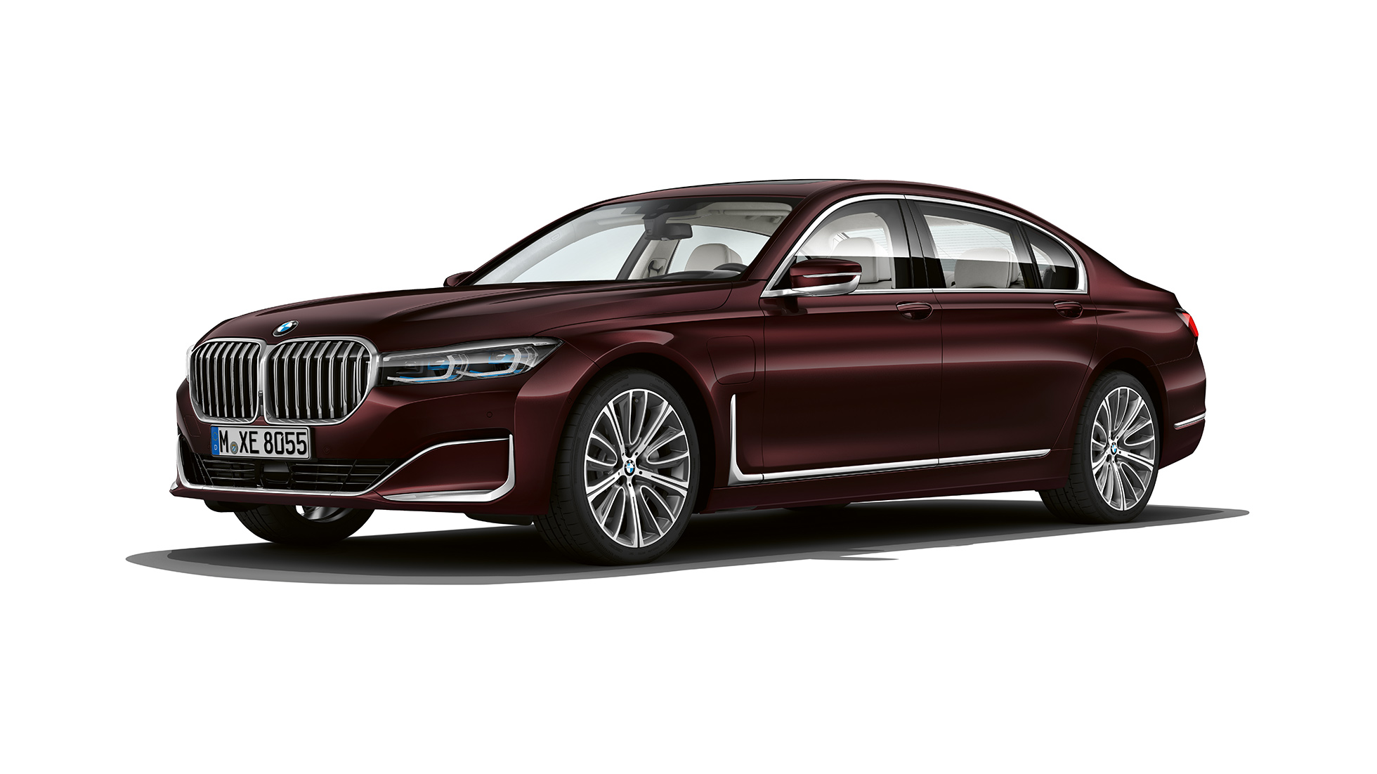 BMW 745Le, three-quarter front view BMW 745Le in three-quarter front view